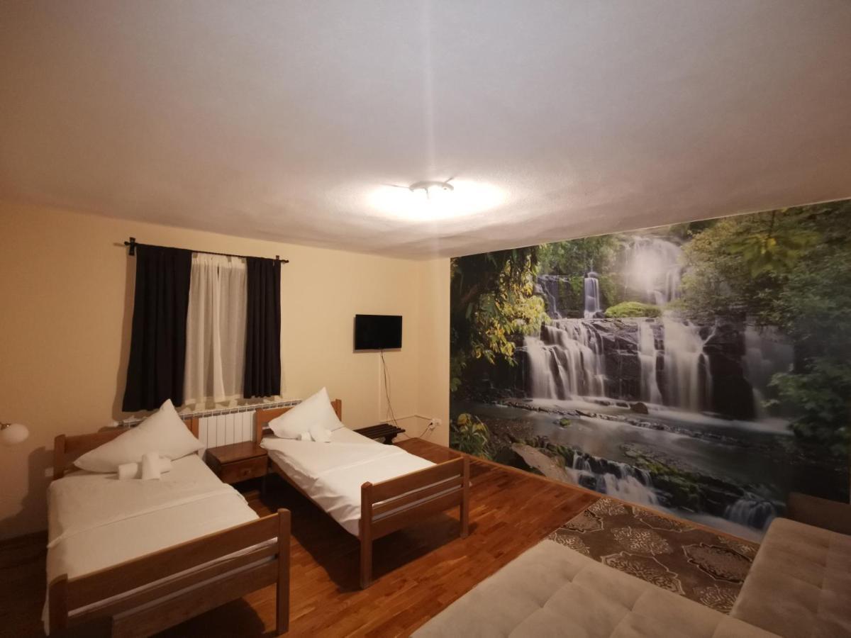 Hotel Gacka Otočac Exterior foto