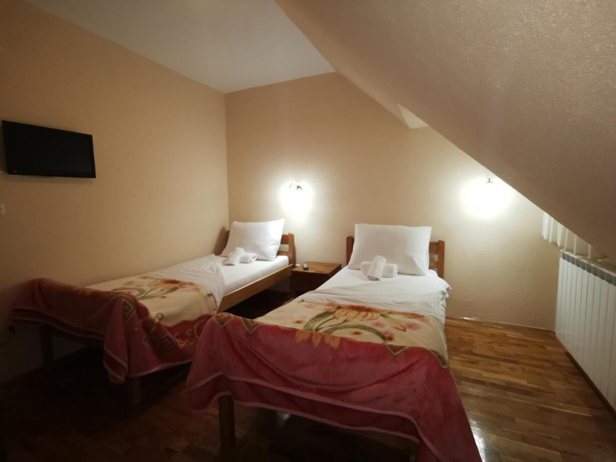 Hotel Gacka Otočac Exterior foto